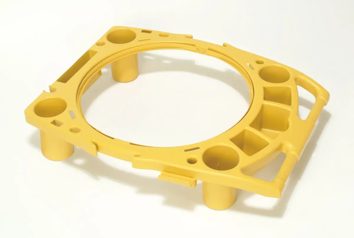 Rubbermaid Brute Rim Caddy 32.8X27.5X7.3" Yellow 1