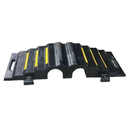 30 Tons Rubber Fire Hose Bridge Protector Ramp Channel Size 90X90mm 1