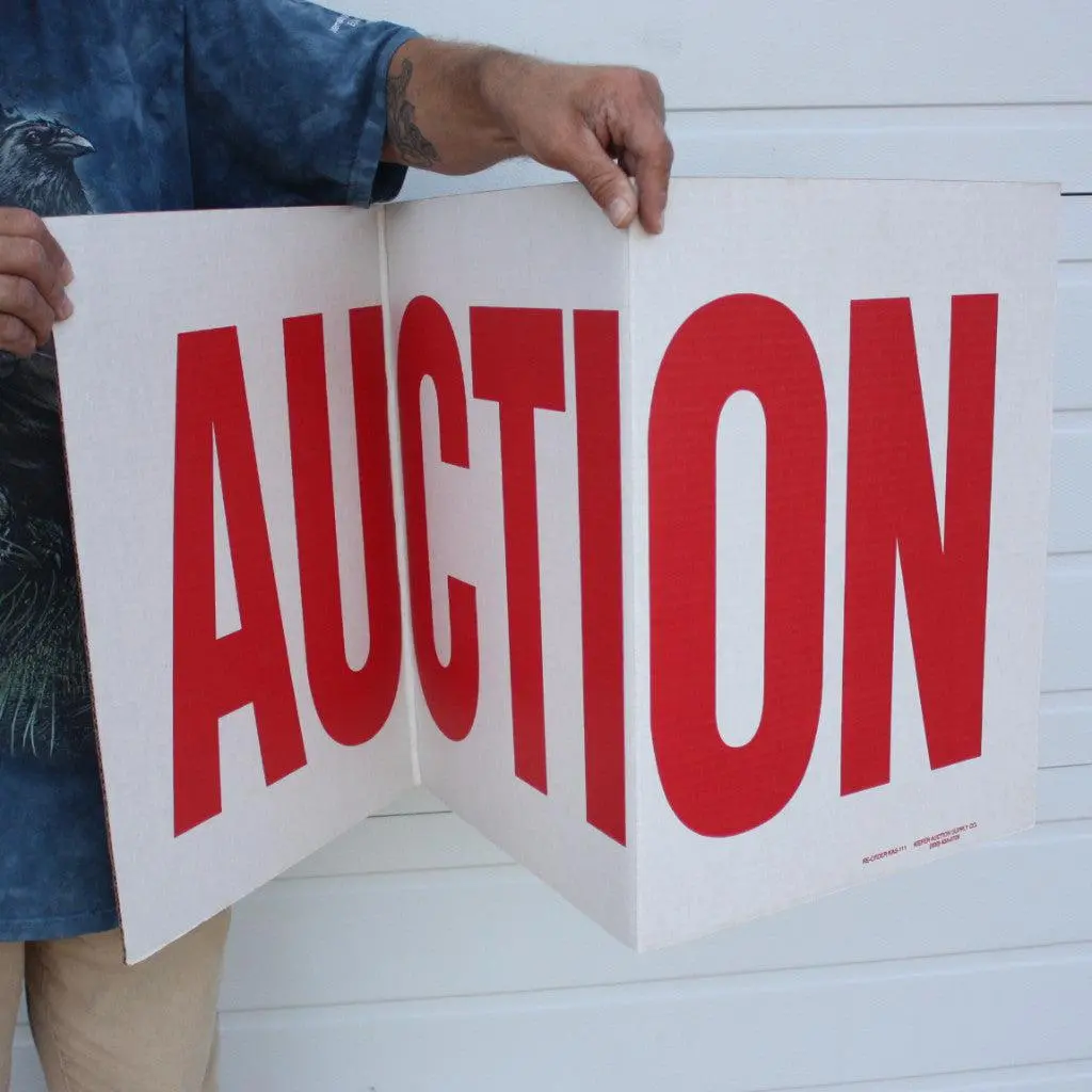 3 Panel Cardboard Auction Signs (10/Pack) 1