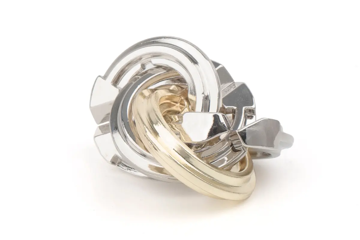 Cyclone Puzzle - Hanayama Metal Puzzles 2