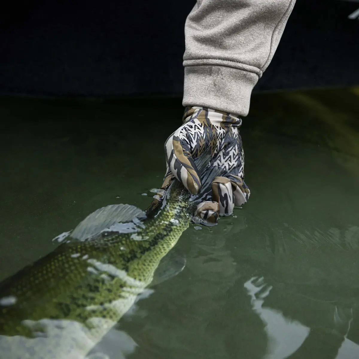 Helm Fishing Gloves 10