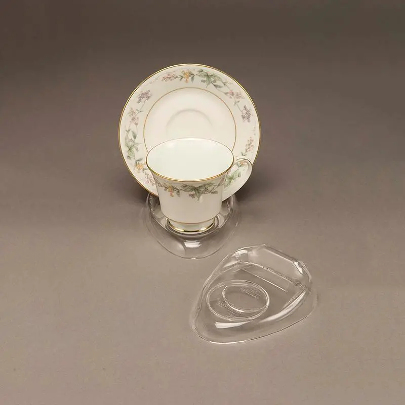 Deluxe Cup And Saucer Stand 1