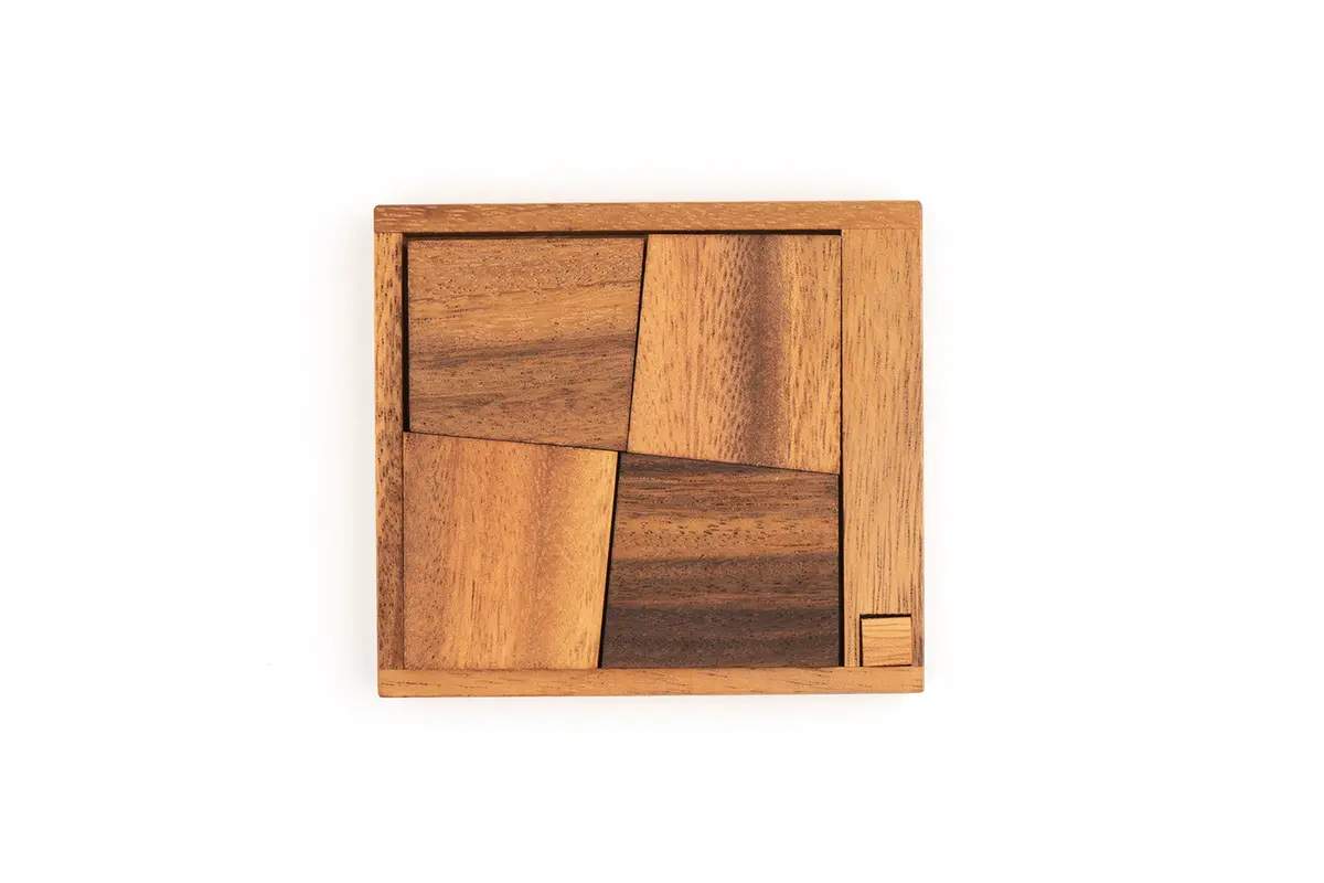 Impossible Square - No Fit Puzzle 1