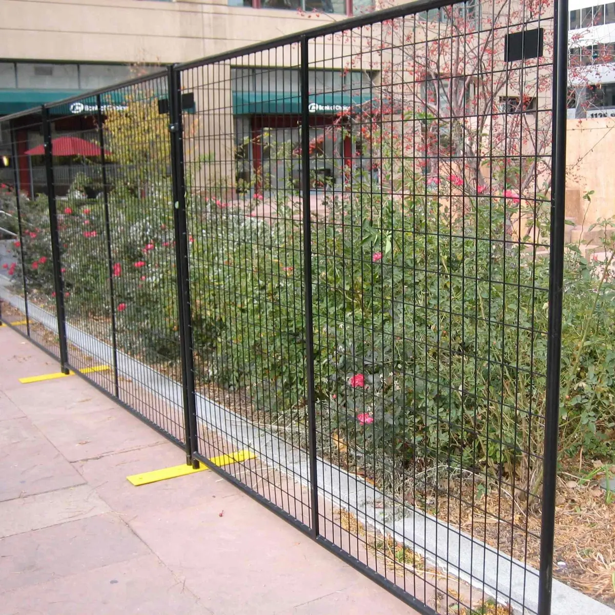 Perimeter Patrol® Security Fence Panel Kit 8 Panels 6'X7.5' (60' Ft) Black 2