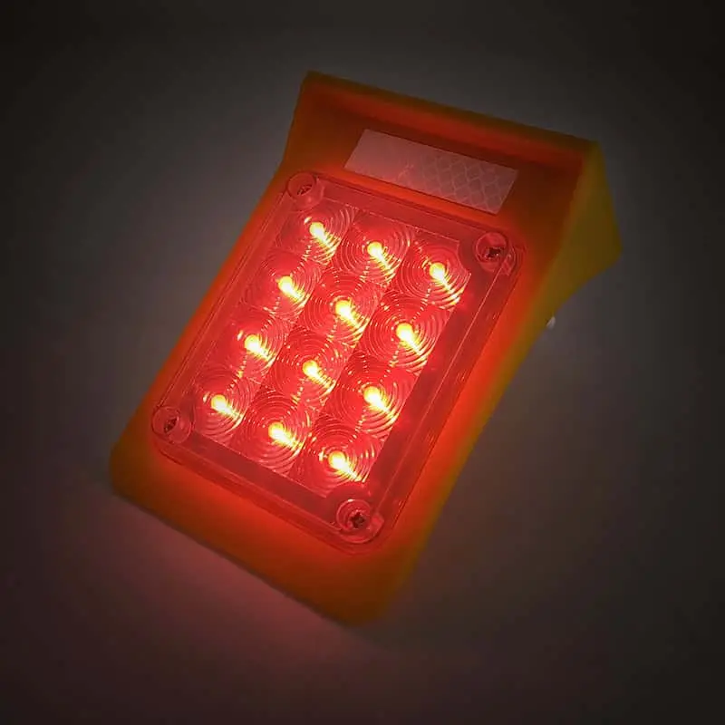Solar Warning Light For Traffic Cone & Guardrail 2