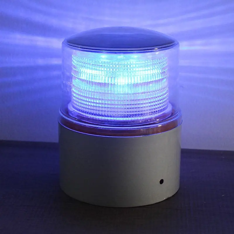 Solar Powered Warning Strobe Light Pole Mounted 2