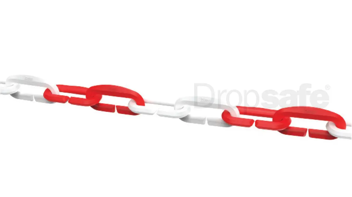 Barricade: Red & White Chain - 20 Meters (66') 1