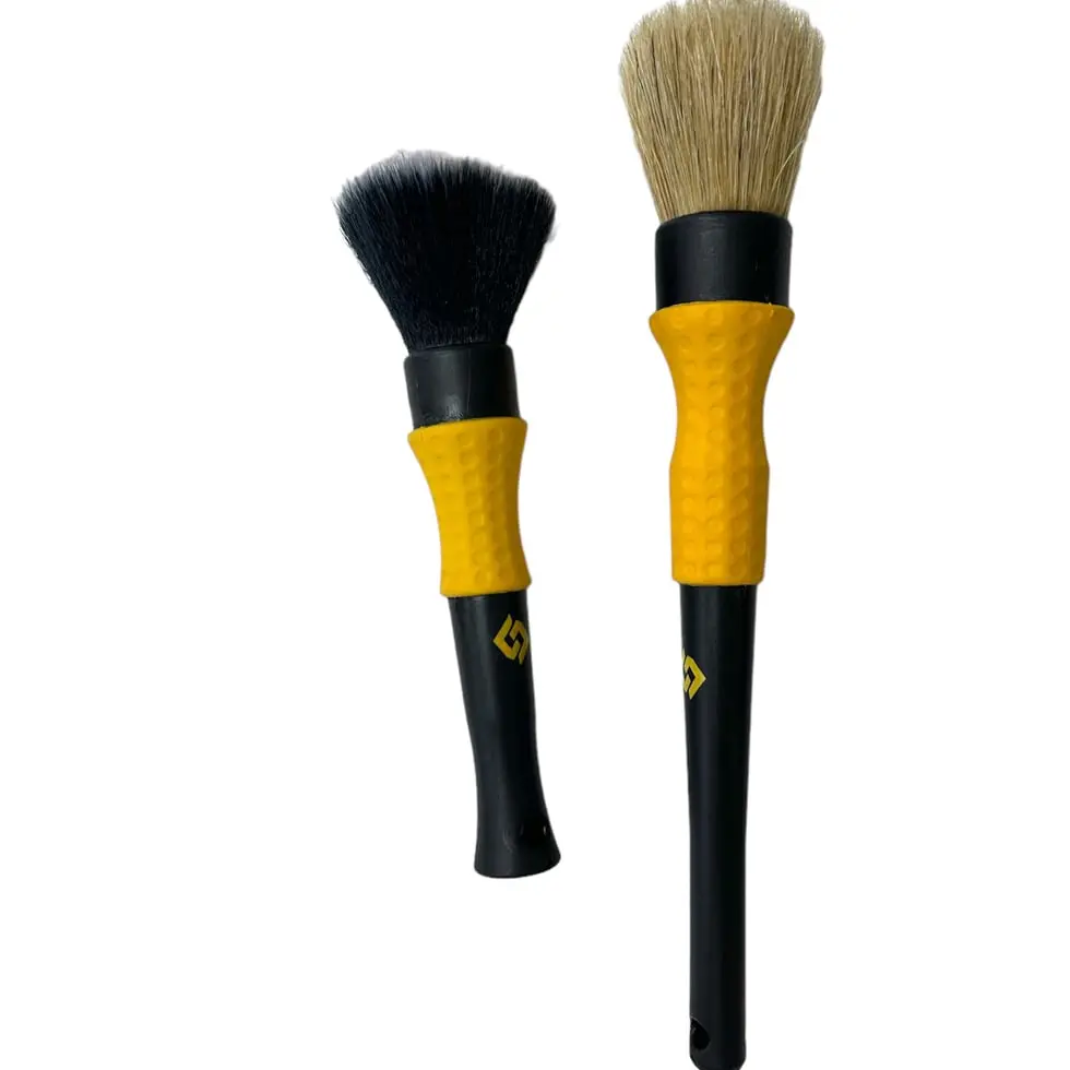 The Bumble Bee Detailing Brush 1
