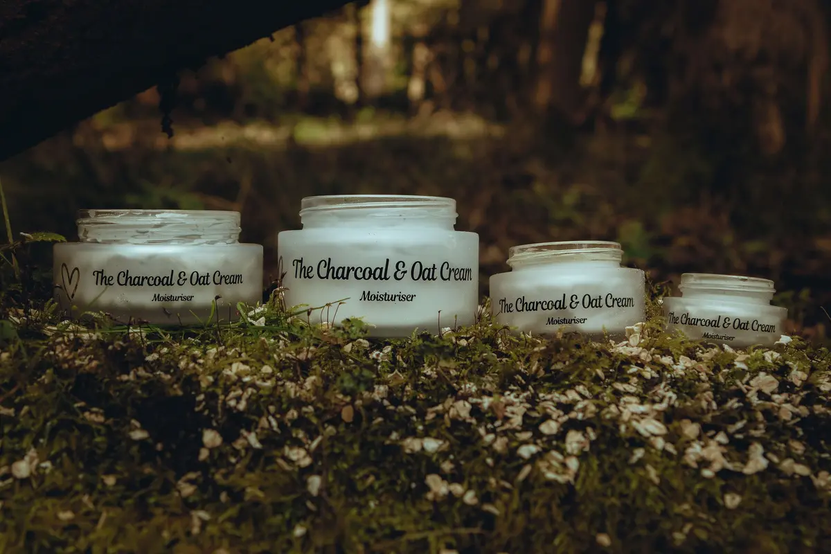 Charcoal & Oat Cream 1