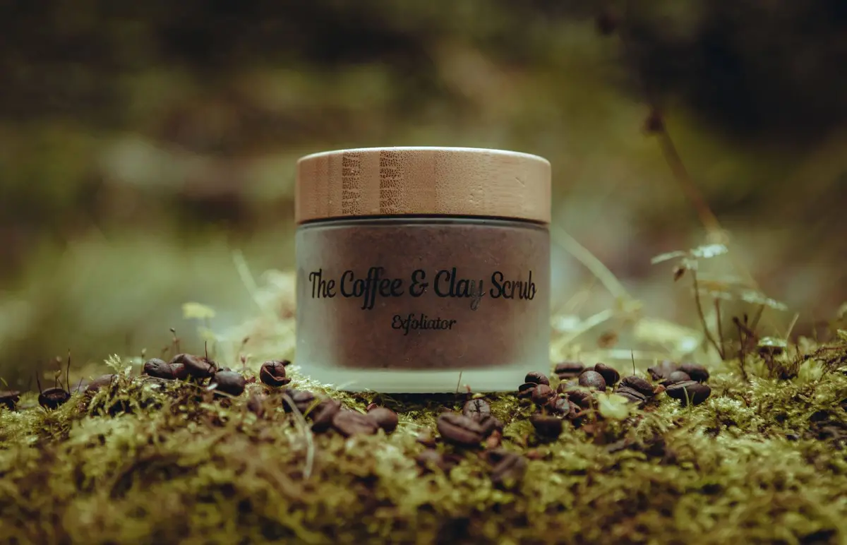 Coffee & Clay Scrub 1