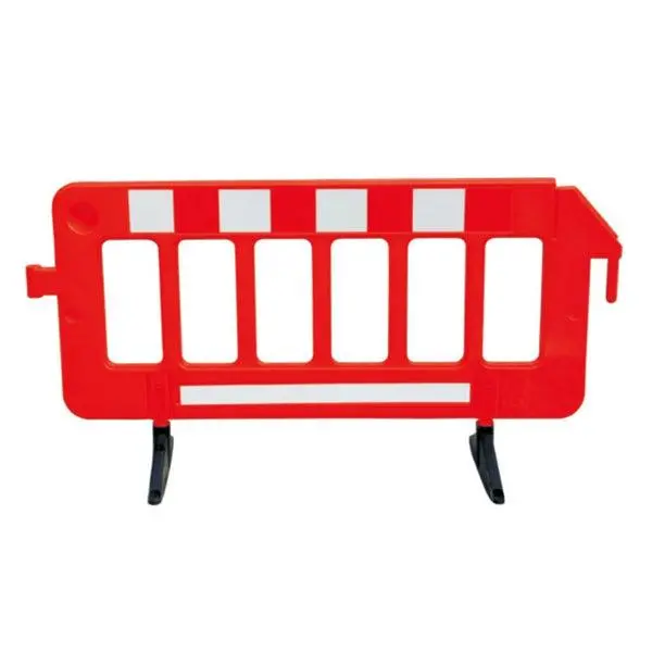 2 Meter Plastic Traffic Barrier With Swivel Feet 1