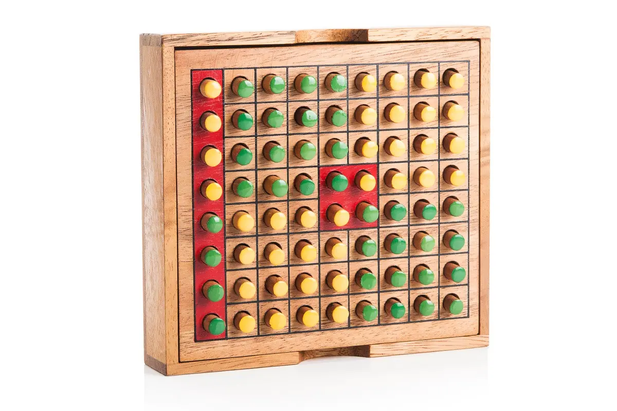 Othello Board Game: Handcrafted Wooden Set For Classic Strategy 1