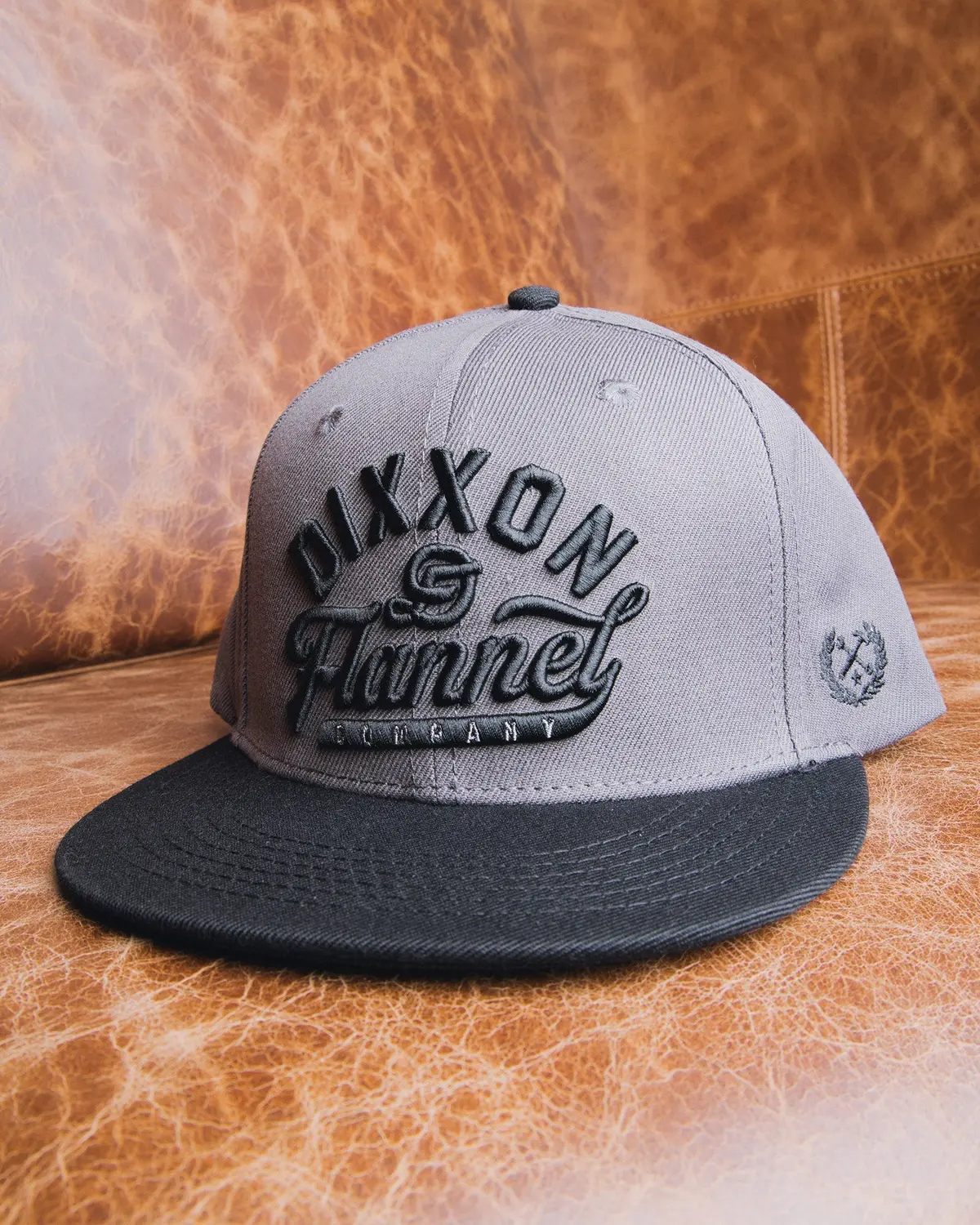 Script Flat Bill Snapback - Gray 1