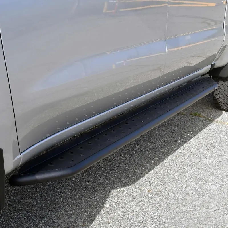 Westin Outlaw Nerf Step Bars For 2019–2023 Chevrolet & Gmc Silverado/Sierra 1500 Crew Cab 1